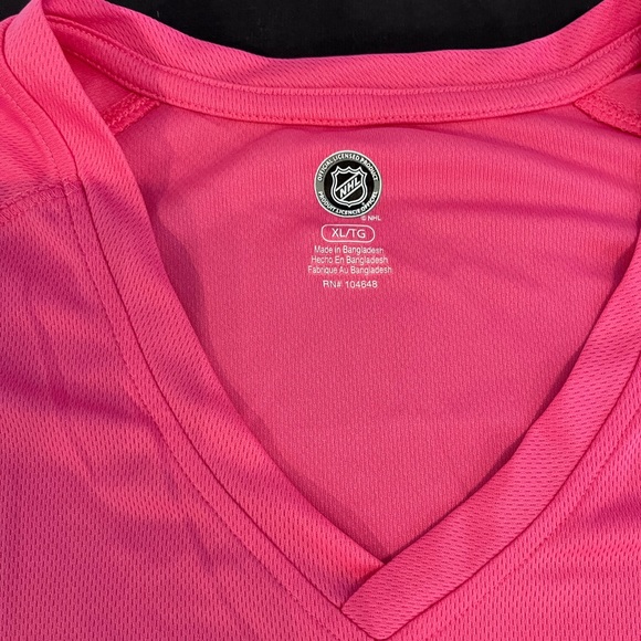 Toronto maple leafs women jersey, pink, brand new, still with tag - Picture 3 of 4